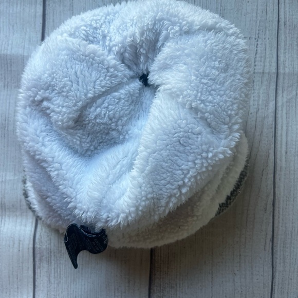 New Era Women’s STL Cardinals Knit Beanie – Fleece Lined, Excellent - Picture 3 of 6